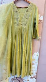 Pretty Mul Chanderi with bead work and lining full suit in Green