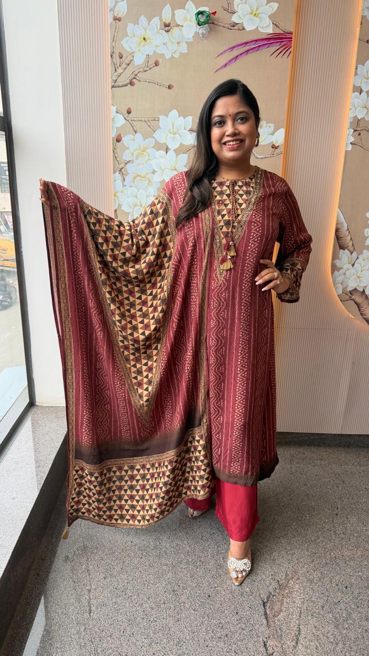 Pure Mul silk bandhani red with geometric print full suit set