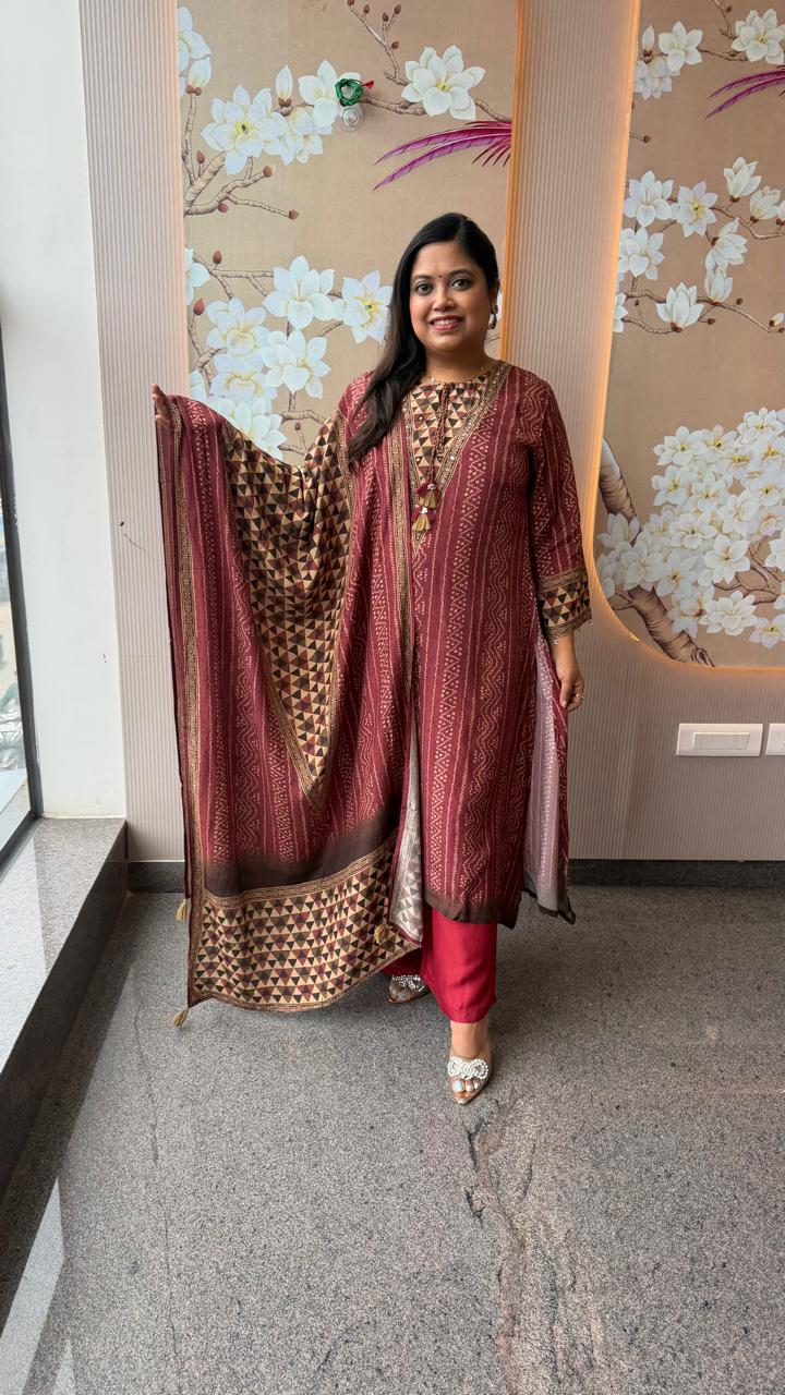 Pure Mul silk bandhani red with geometric print full suit set