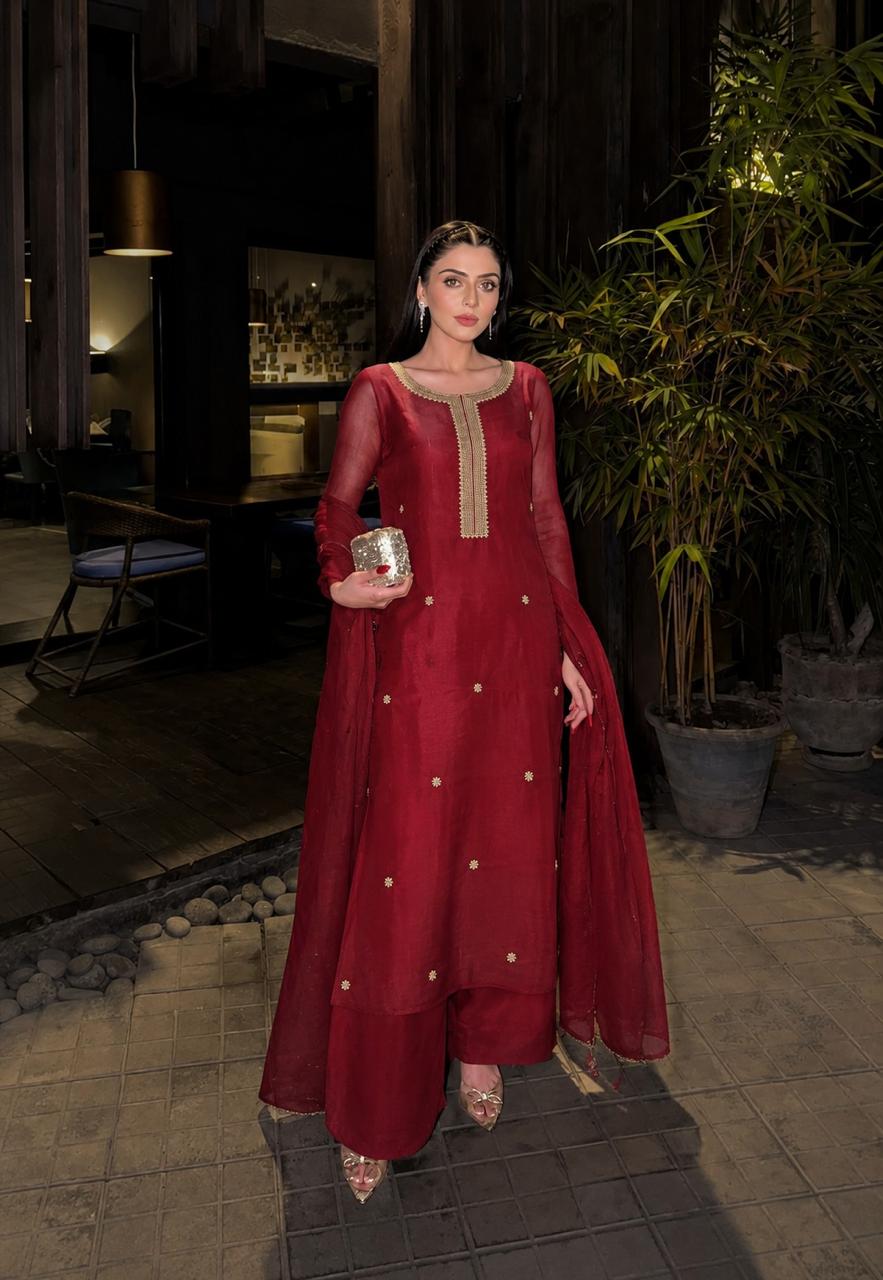 Pretty chanderi zari embroidered suit set in red n beige