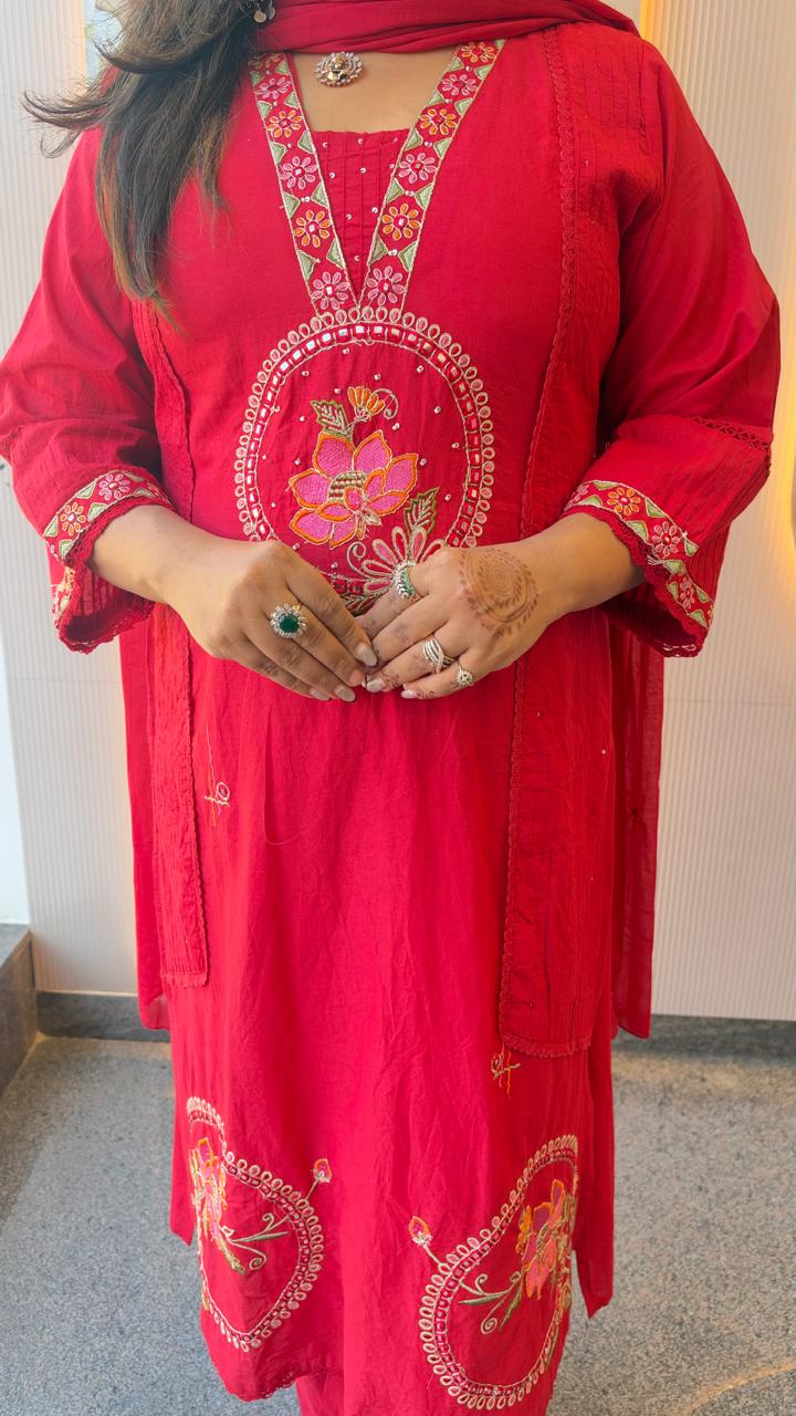 Pure cotton applique suit set in red