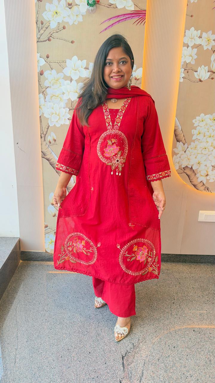 Pure cotton applique suit set in red