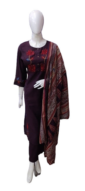 Muslin embroidered princes cut suit