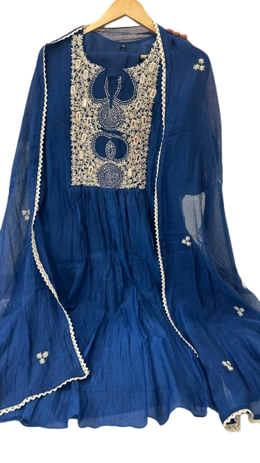 Pretty Mul chanderi embroidered lining suit