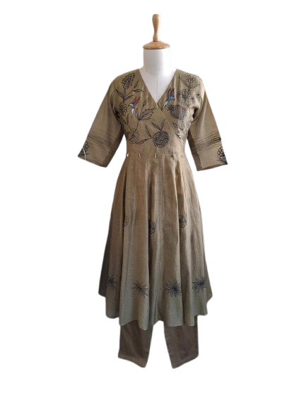 Pretty Mul chanderi embroidery kurta pant