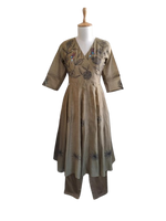 Pretty Mul chanderi embroidery kurta pant