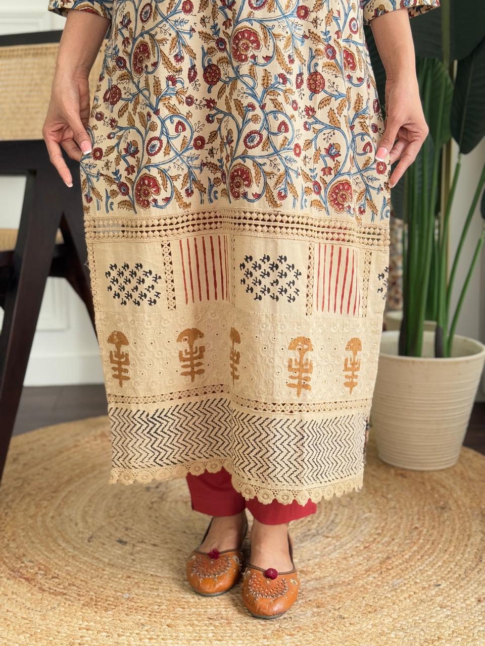 Pure cotton stylish bagru print with lace detailing suit set