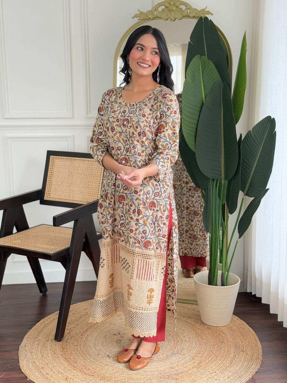 Pure cotton stylish bagru print with lace detailing suit set