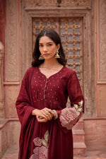 Smart appliqué work Mul Chanderi suit set