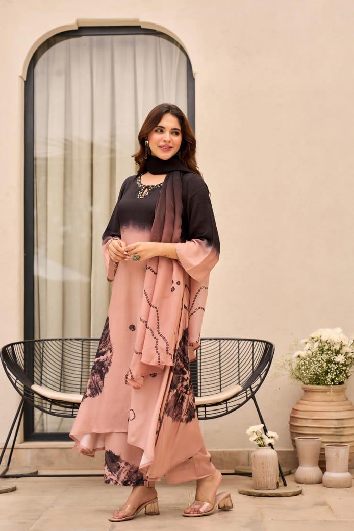 Stylish pure mul silk paired with organza dupatta