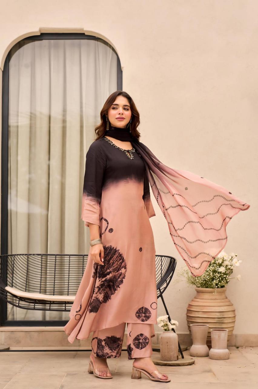 Stylish pure mul silk paired with organza dupatta