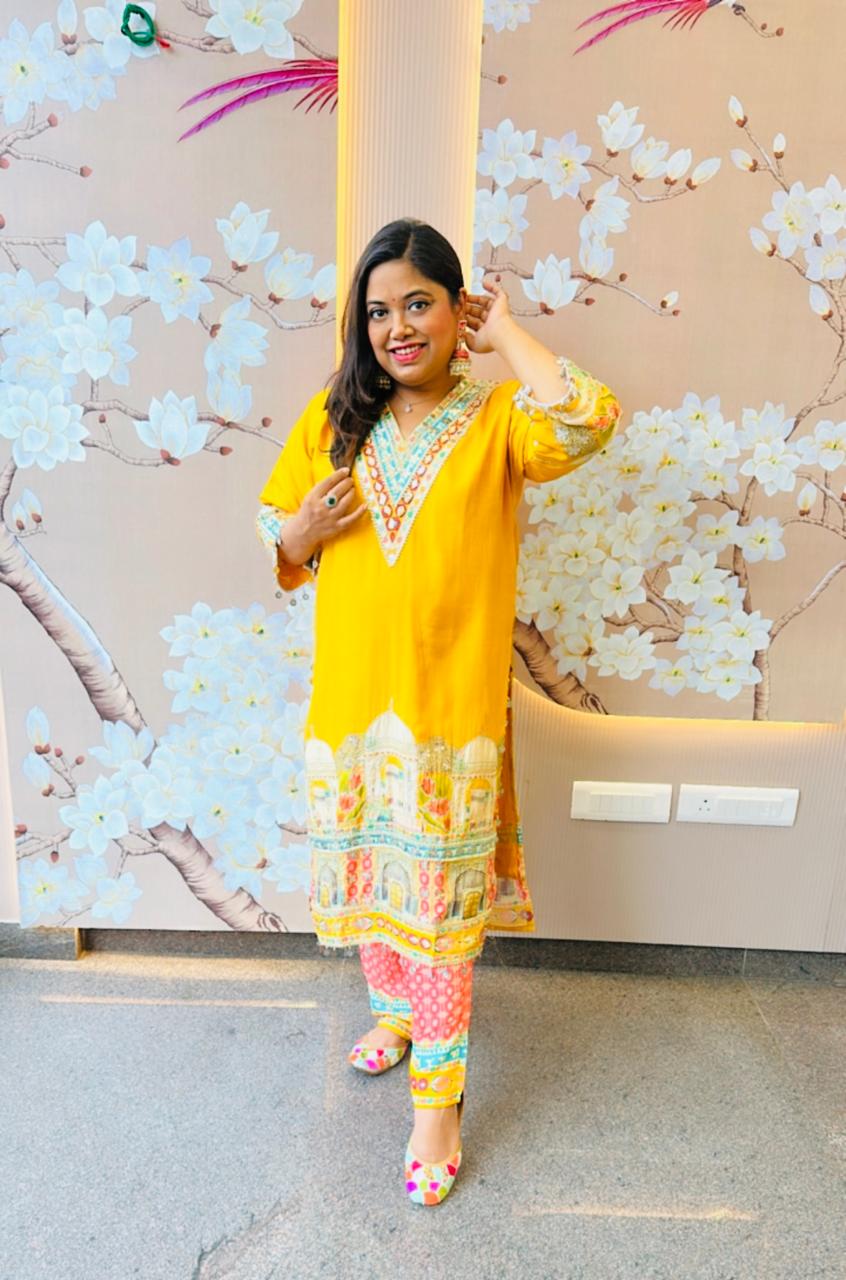 Premium silk gotta detailing Chogas (pose fit- can go a size down for correct fit )