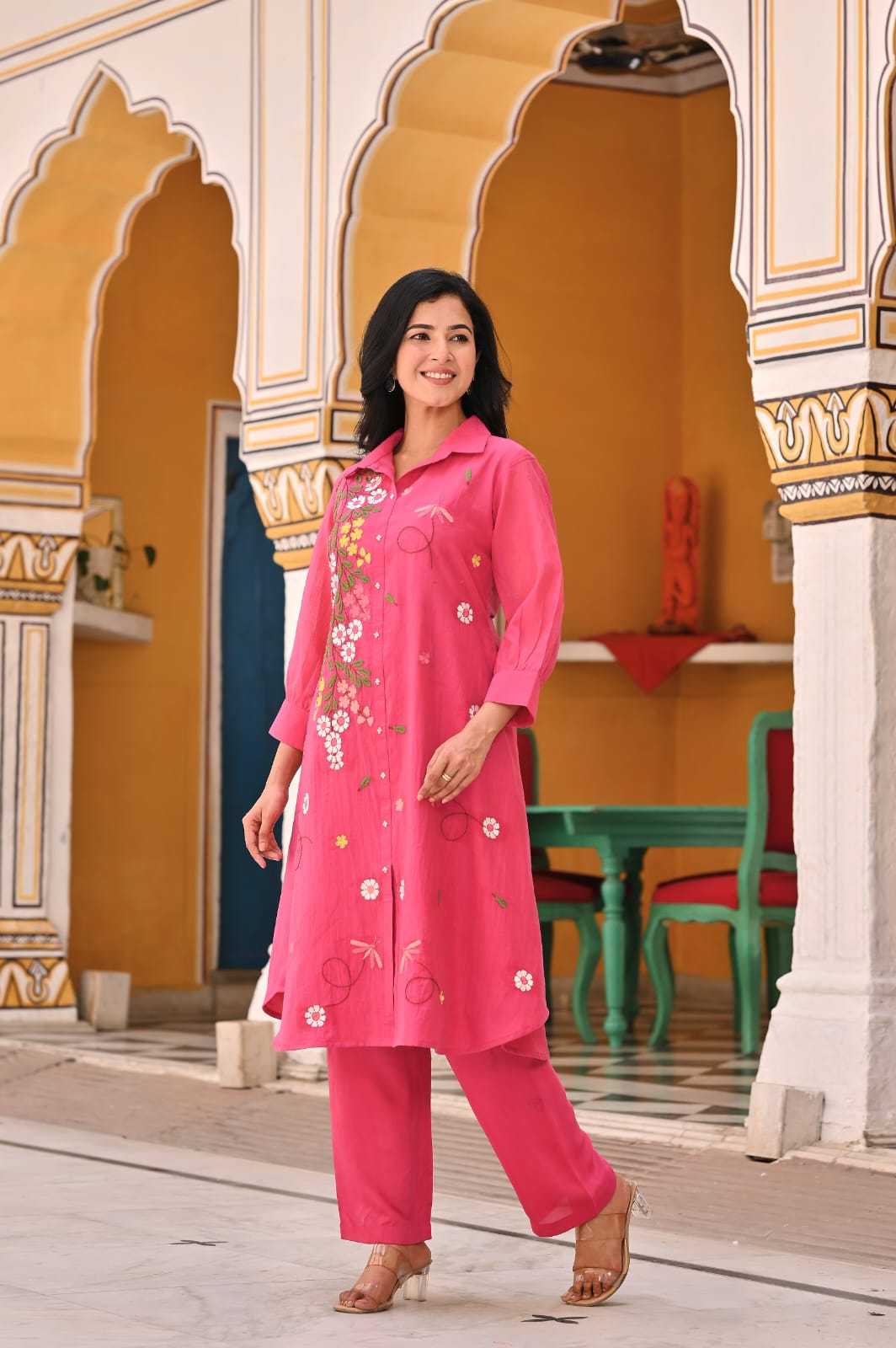 Pretty Mul Chanderi embroidered kurta pant
