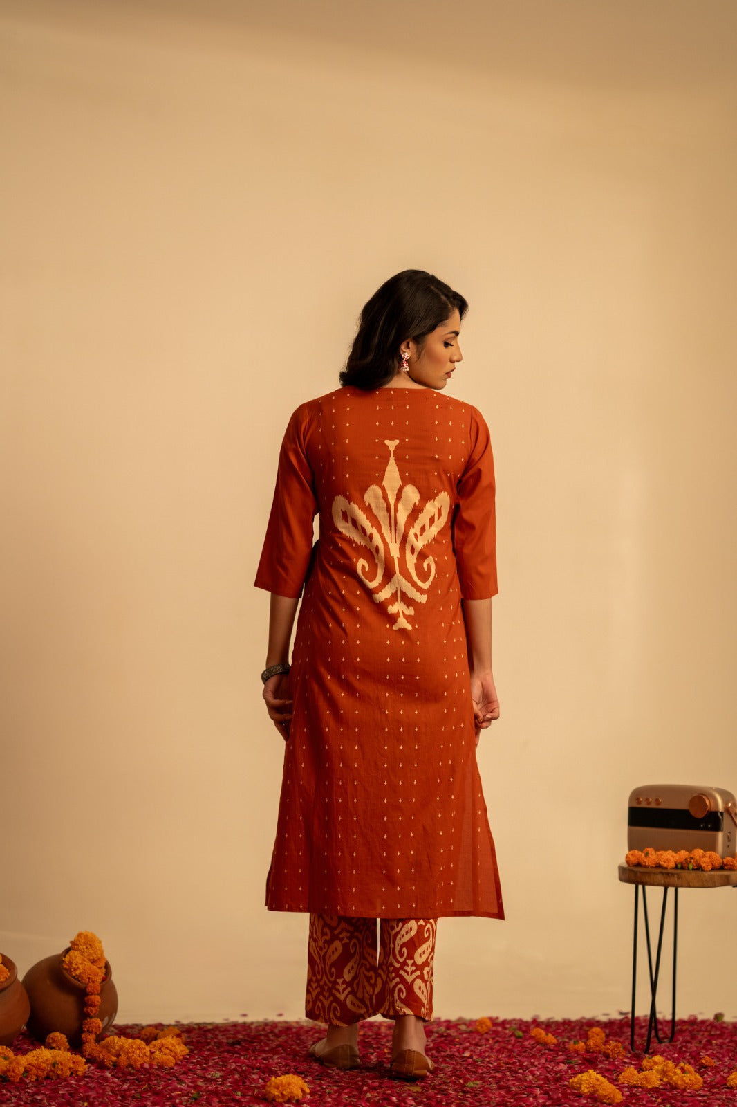 Pure cotton designer back printed pocket suit set in orange