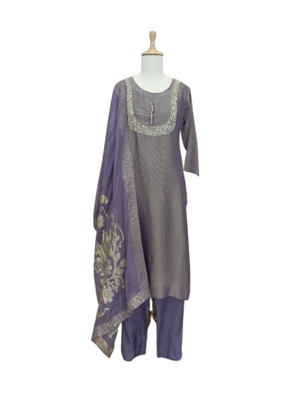 Shimmer tissue with designer pocket suit set