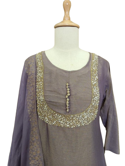 Shimmer tissue with designer pocket suit set