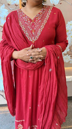 Wow Mul cotton lining Zari detailing suit set