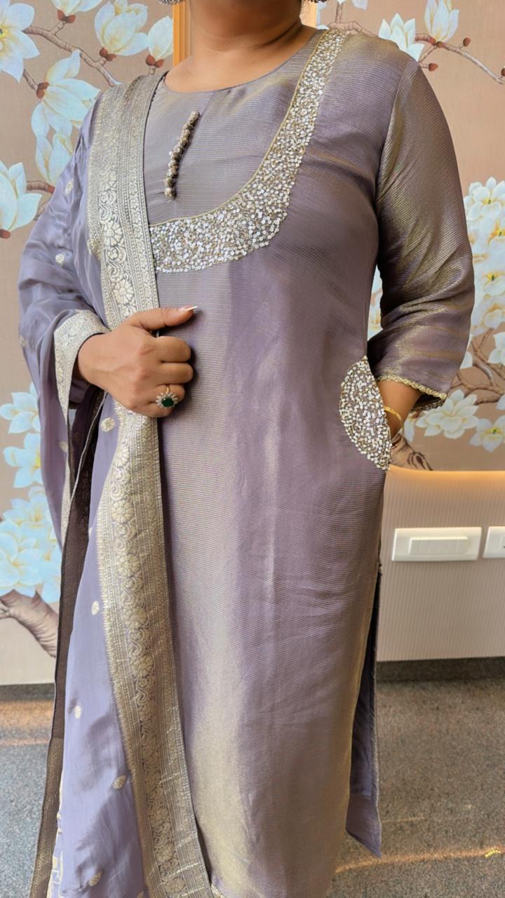 Shimmer tissue with designer pocket suit set