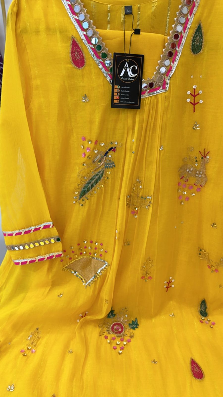 Double layer mulchanderi hand work suit set