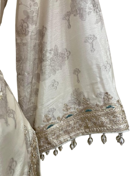 Pretty tissue ivory suit set