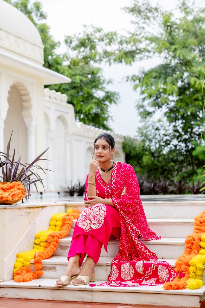 Pure crepe desigenr suit set in pink