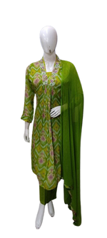 Premium chinon suit set in green