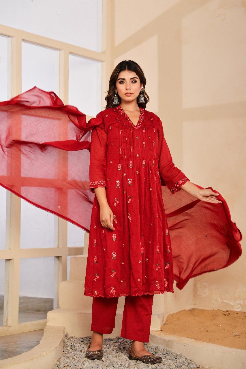 Restocked the best selling! Wow mul cotton embroidered cotton suit set in red