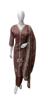 Super pretty embroidered suit set
