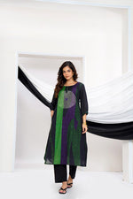Mul cotton lining digital printed kurta pant in green. Pockets in kurta