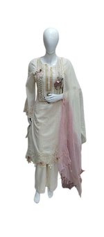 Super pretty premium textured with heavy lace detailing suit set&nbsp;
