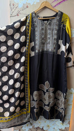 Super pretty Mul silk design suit set in black n yellow