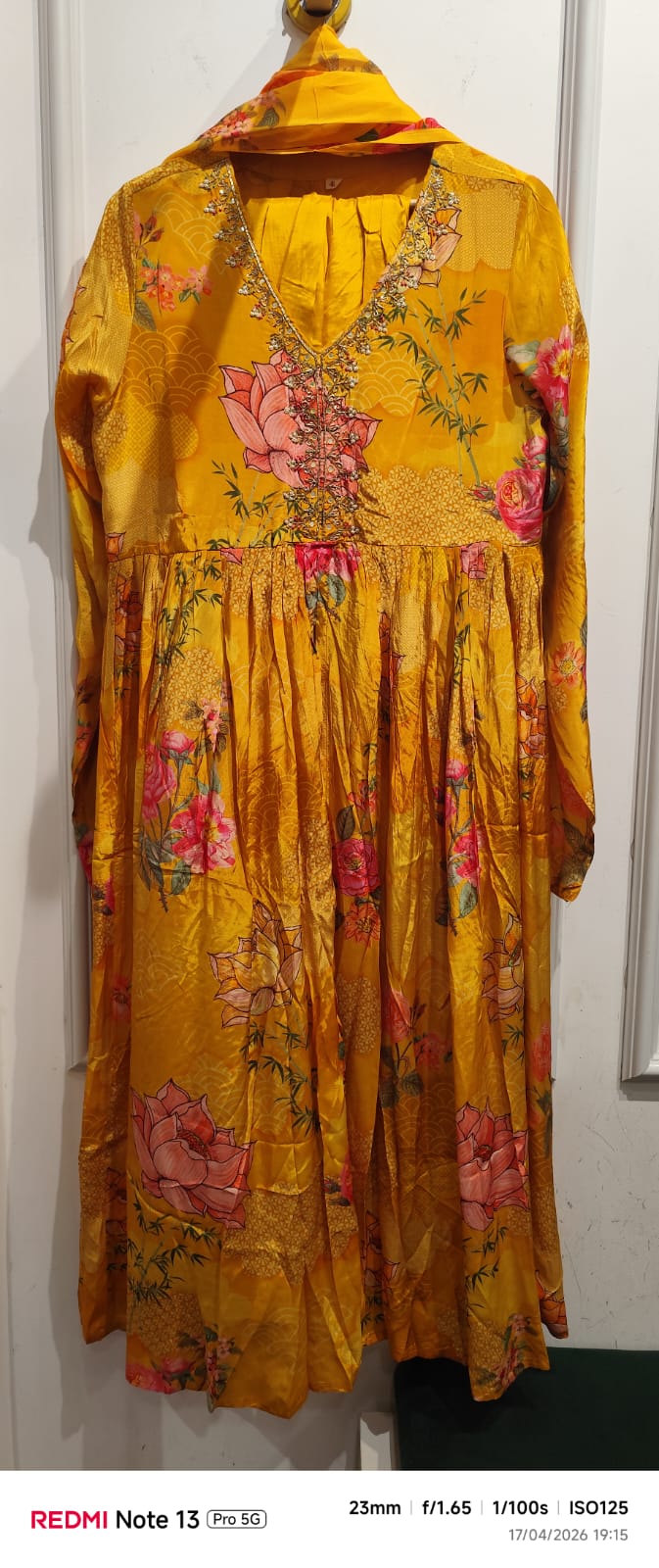 Crepe Abarkali full suit set in yellow