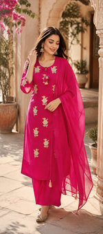 Pretty heavy handwork mulchanderi suit set in Rani pink