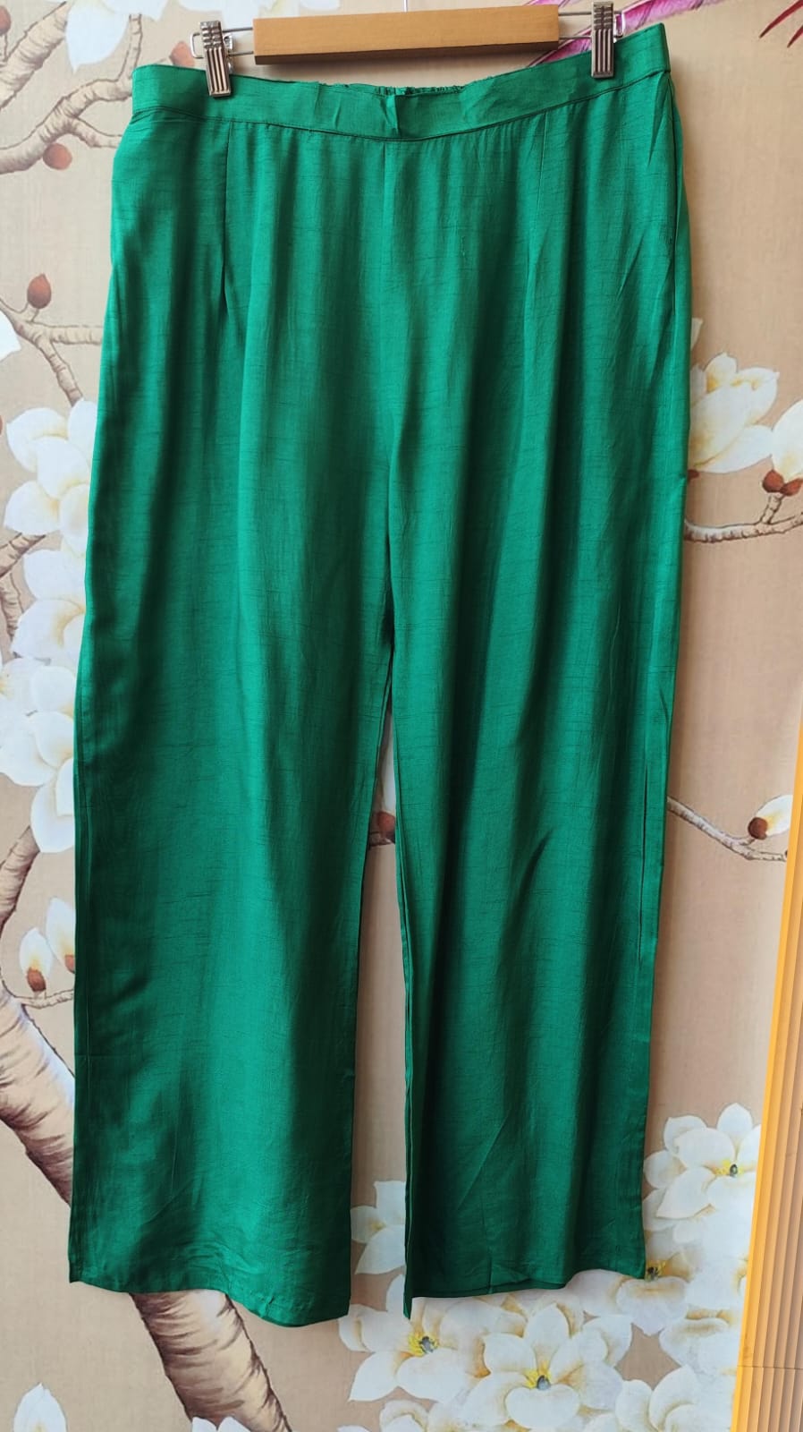 Super handwork suit set in bottle green