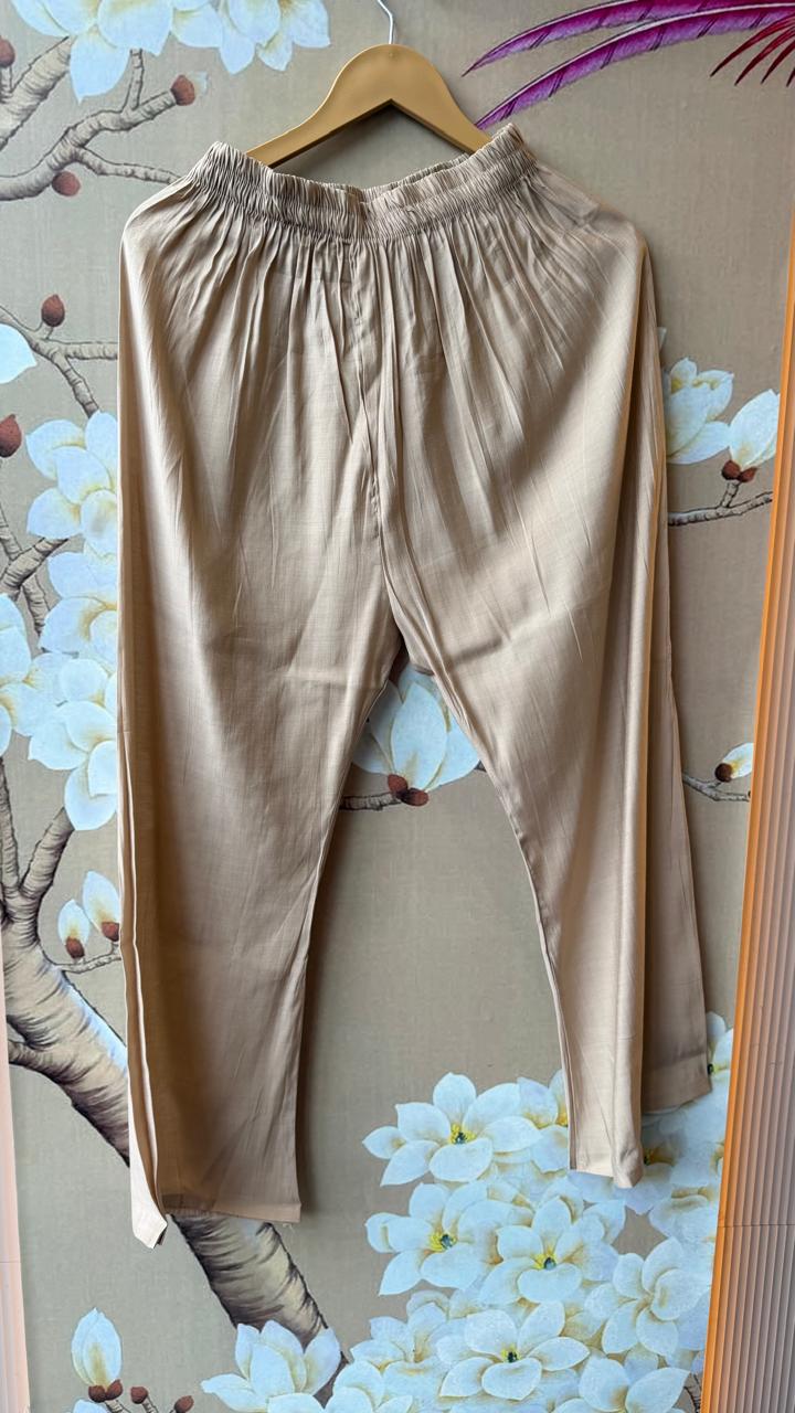 Pretty Mul chanderi full suit with beautiful handwork in cream