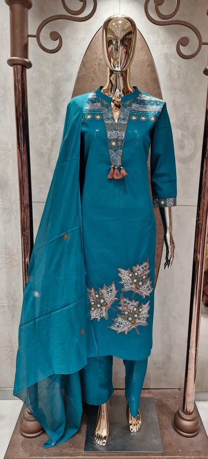 Fully embroidered cotton suit set in blue