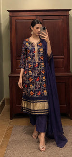 Pure gaji silk lakri patta in blue