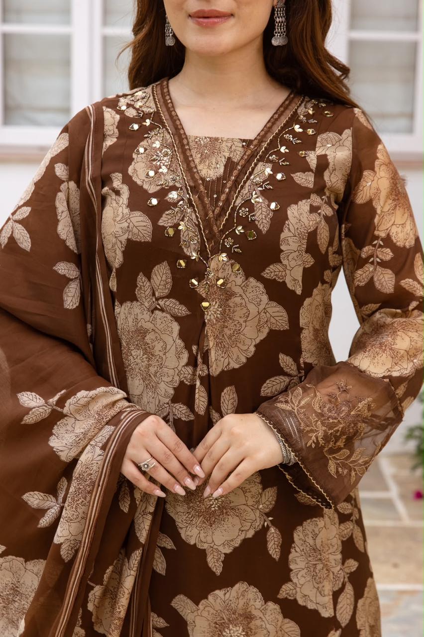 Pretty Modale red floral suit set in brownPretty Modale red floral suit set in brown