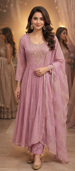 Pretty mulchanderi with heavy handwork in baby pink