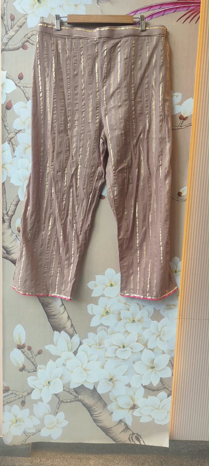 Green tissue real mirror detailing suit set in brown