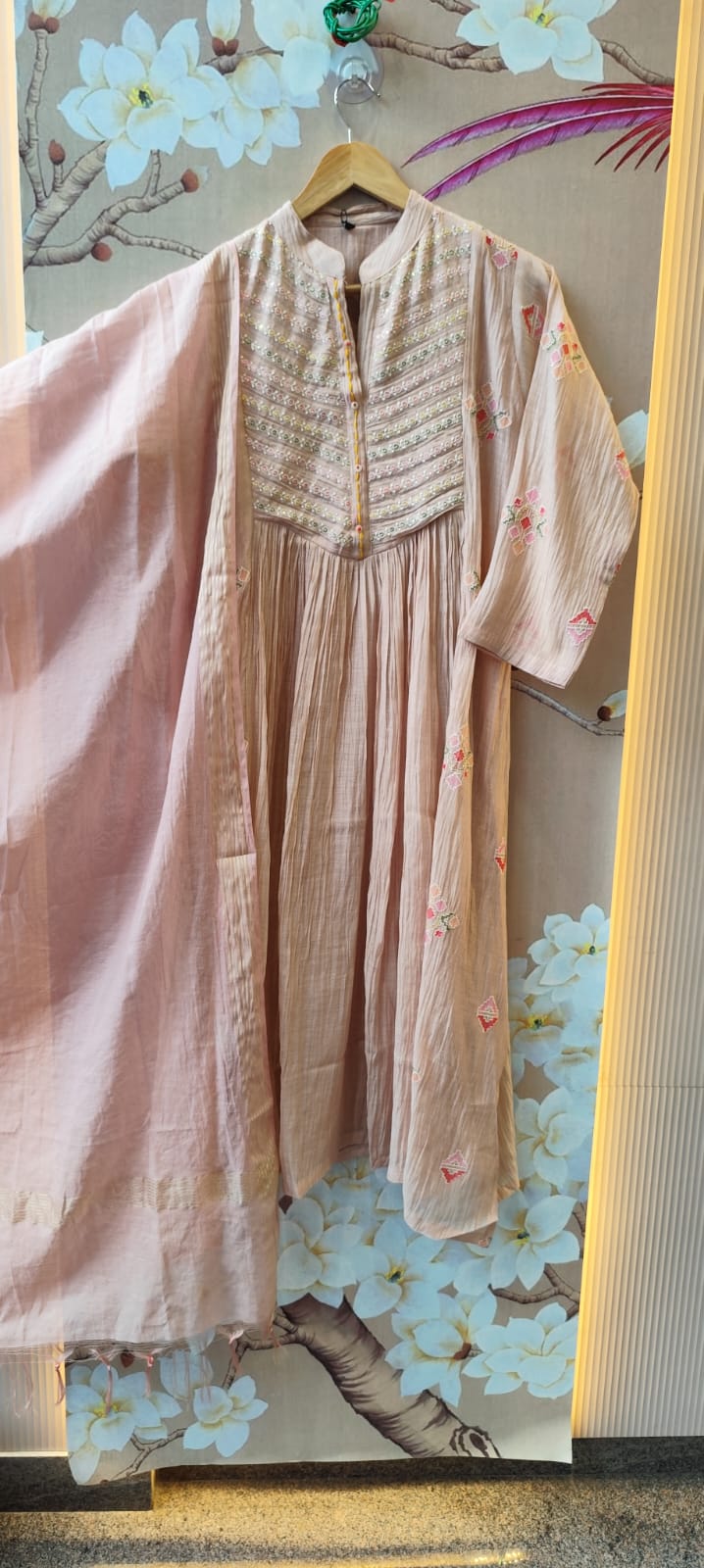 Super pretty embroidered Mul chanderi in pink
