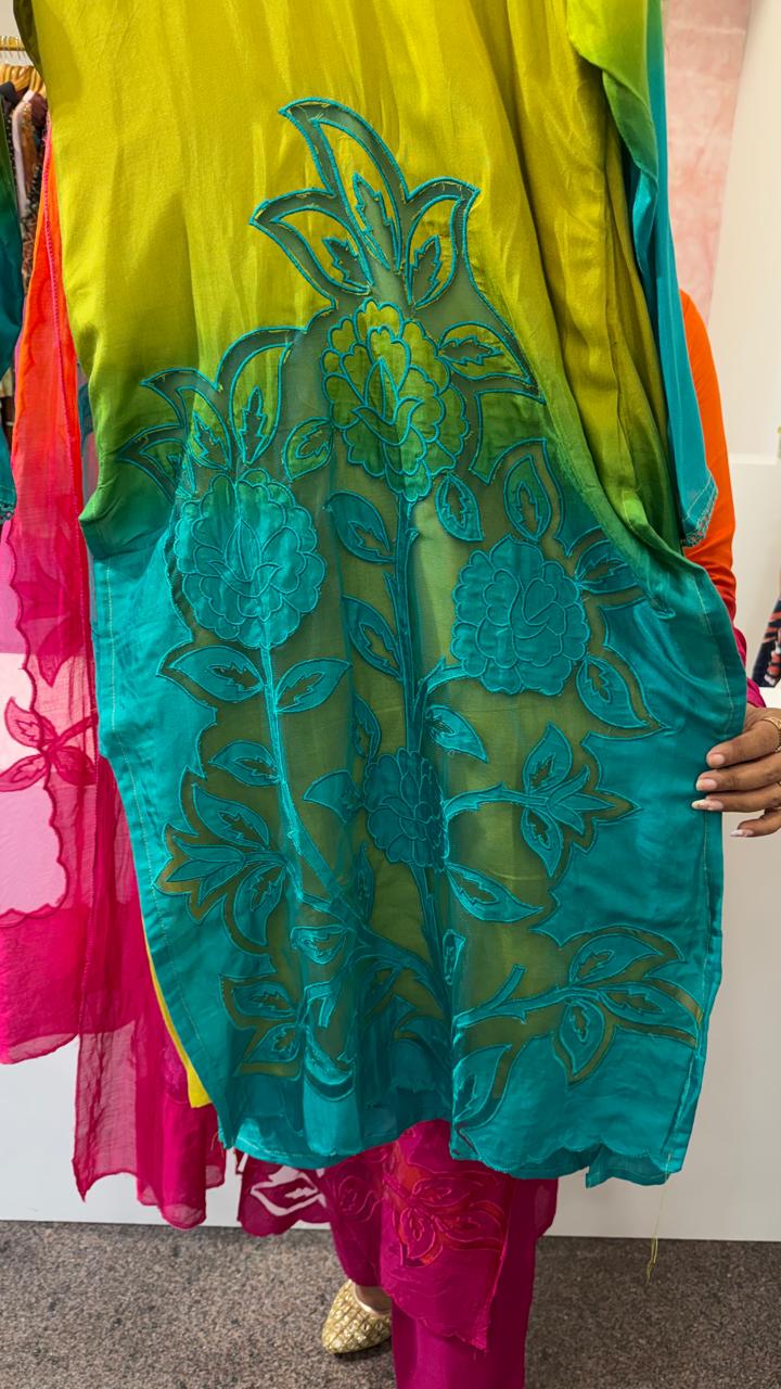 Restocked! Mul silk lining suit set ombré with applique (slim fit) in blue n yellow! Dispatch after 30 days!