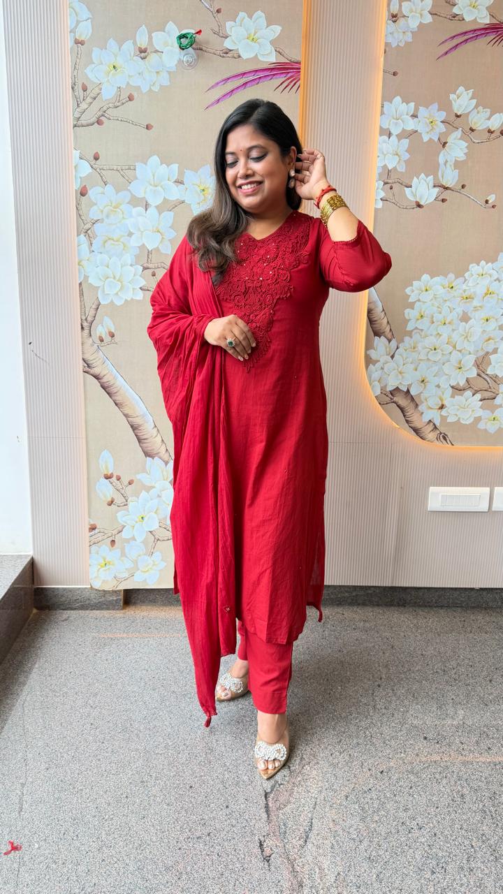 Silly cotton lace detailing full suit set with pockets in pant in red