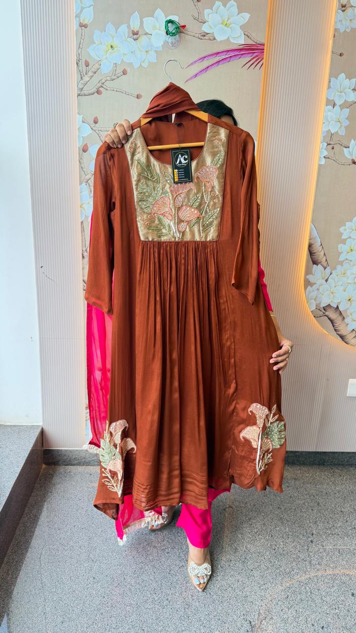 Premium pure chinon handwork suit set in brown