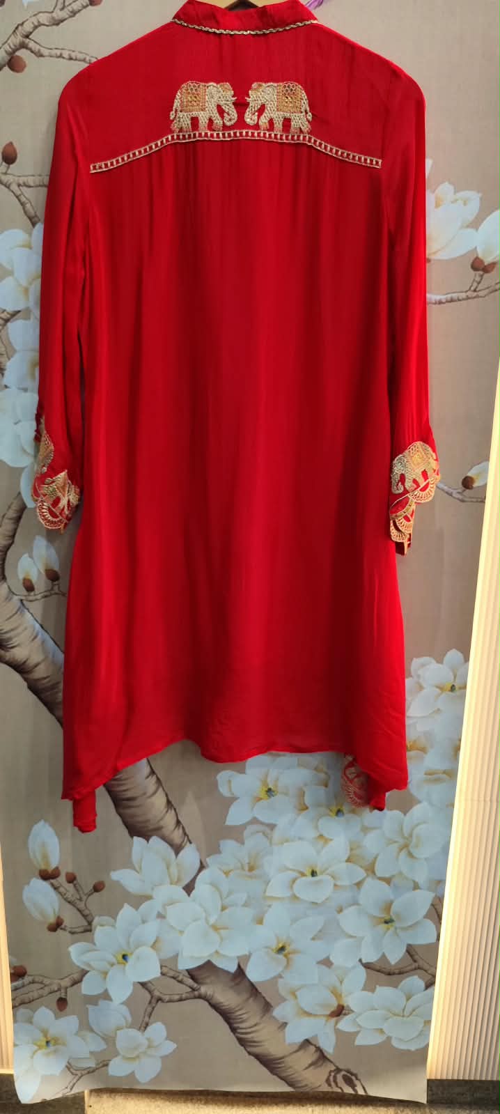 Premium chinon designer zari embroidered on back , pant n kurta in red