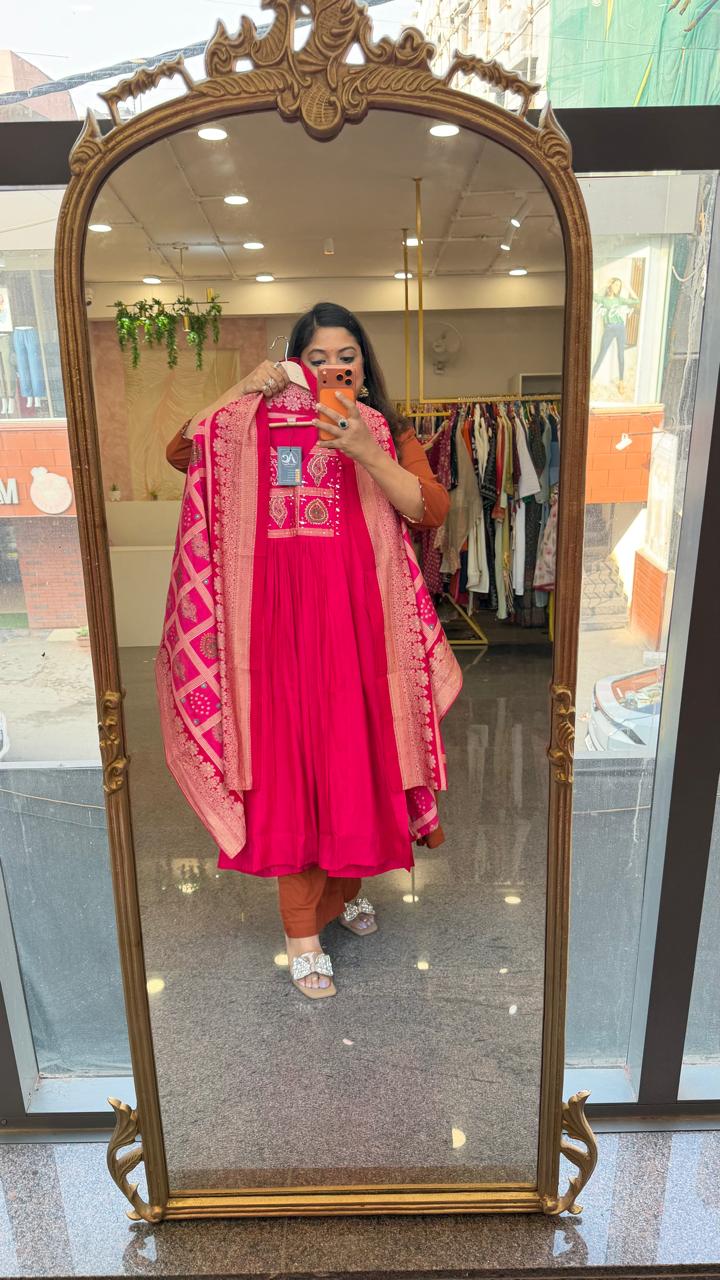 Restocked !! Designer pocket suit with designer back and a beautiful dupatta in Rani pink !! Dispatch Next Week