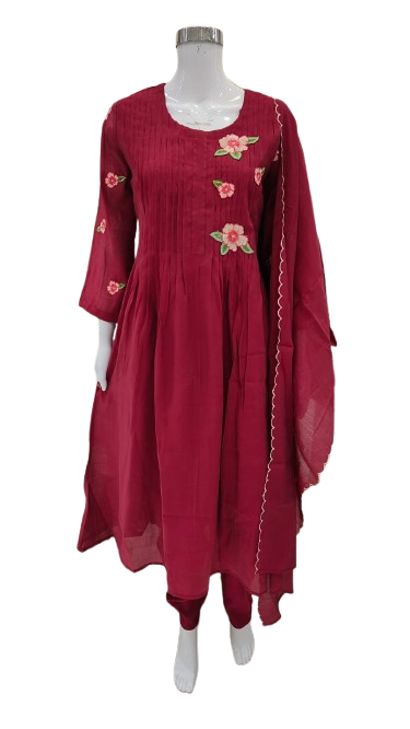 Pretty pretty applique work suit set