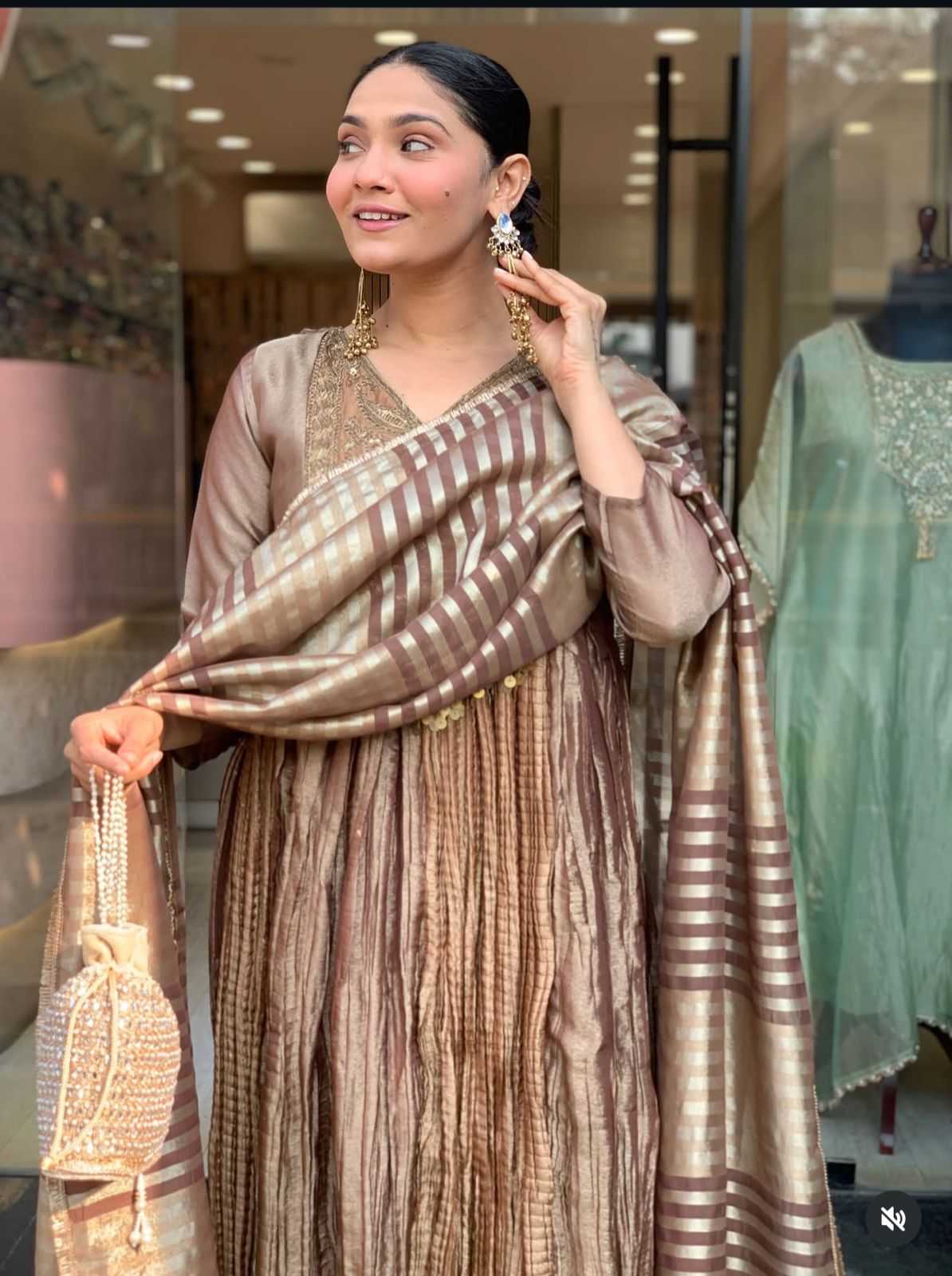 Very highly demanding Kanjiwaram glass tissue suit set