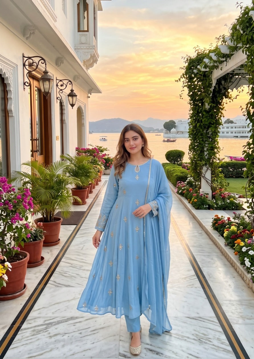 Premium chinon with gorgeous handwork full suit