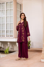 Pretty slub cotton embroidered in wine